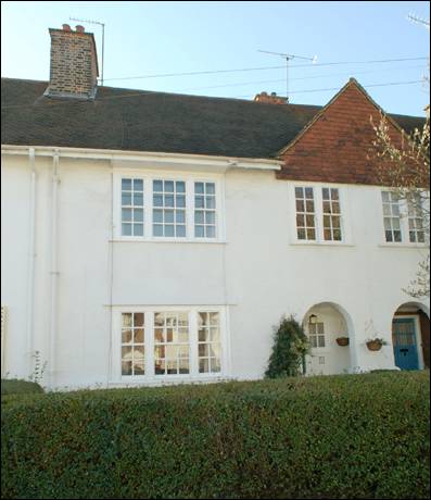 035 Erskine Hill